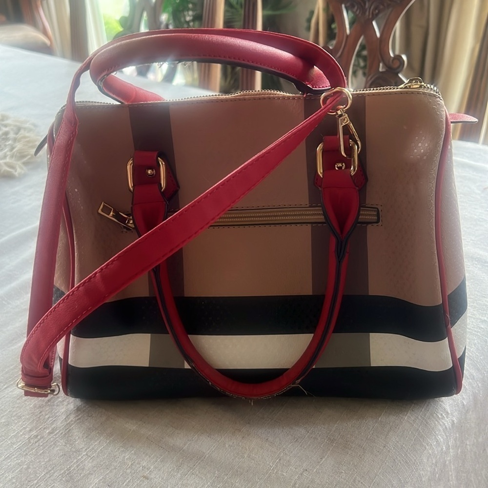 Tote tan, black, white and gray ladies faux leather very good condition - Picture 8 of 9